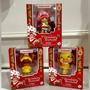 TLS Toys Strawberry Shortcake Holiday Mini Figure